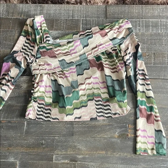 Going Out Top Bundle - Picture 5 of 8